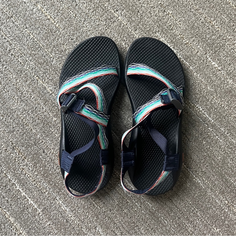 Women’s Chacos, Z/1 Classic Prism Mint Rainbow Stripe Size 9